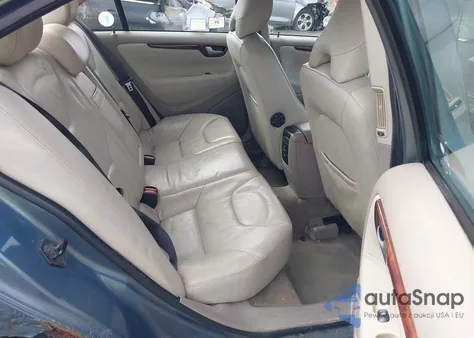 2005 Volvo S60 2.4 из США, поврежденный, VIN YV1RS612052475612